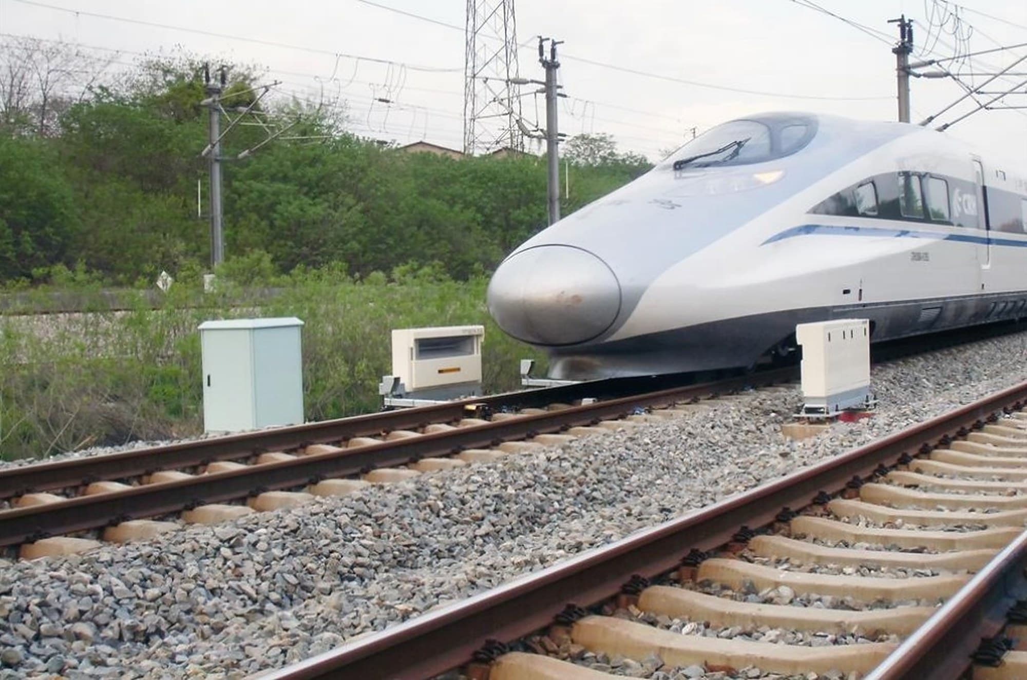 Mainline rail intelligent inspection corridor